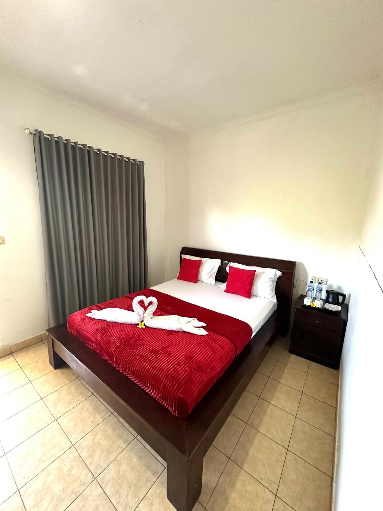 New Mekar Jaya Hotel Легиан Экстерьер фото