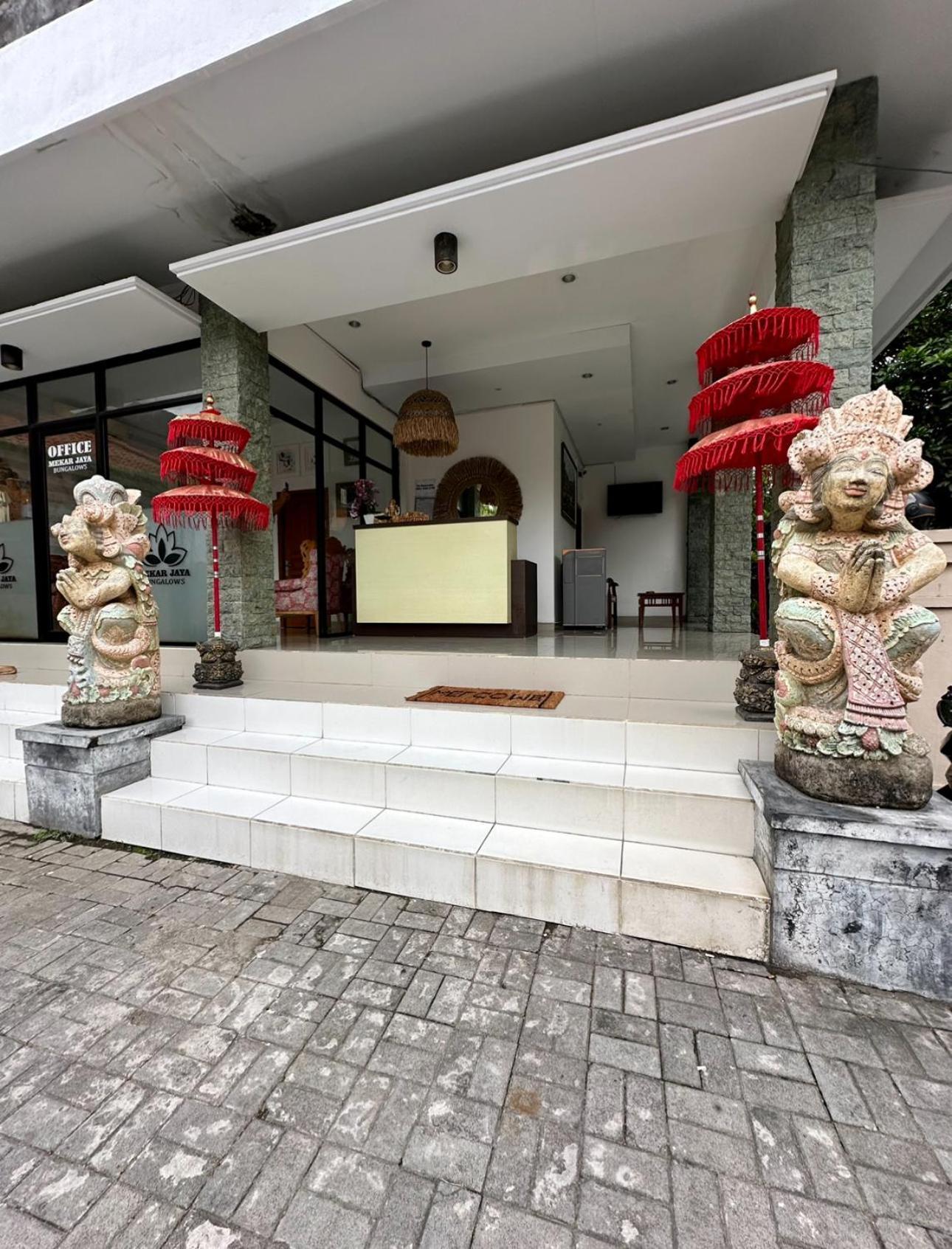 New Mekar Jaya Hotel Легиан Экстерьер фото